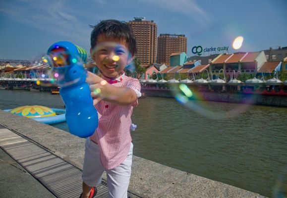 Winning shot of Clarke Quay by first prize winner, Ray Ang
