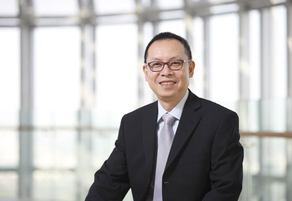 Living a life of rich experiences, Mr Francis Wong Hooe Wai, Chief of Art Management, CapitaLand Limited is not only an art connoisseur but also a photographer, writer, and musician