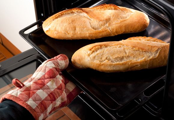 The oven mitt is a life-saver in the kitchen, allowing you to handle hot cookware without getting hurt