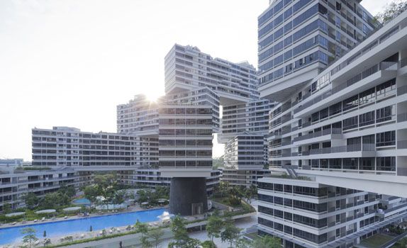 位于新加坡德普路的翠城新景项目已经因其创新性的、兼收并蓄且可持续性的设计而获得诸多国际及本地奖项。最为显著的是，翠城新景荣获了世界建筑节年度最佳建筑大奖,该奖项可谓建筑领域的奥斯卡奖。