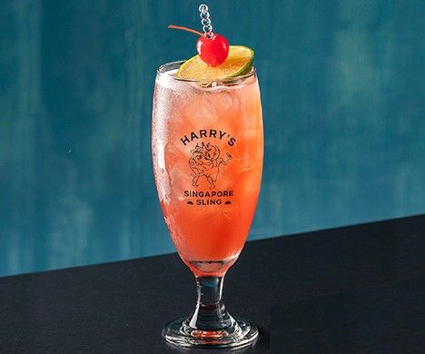 [TOURIST] 1-For-1 Singapore Sling at Harry's