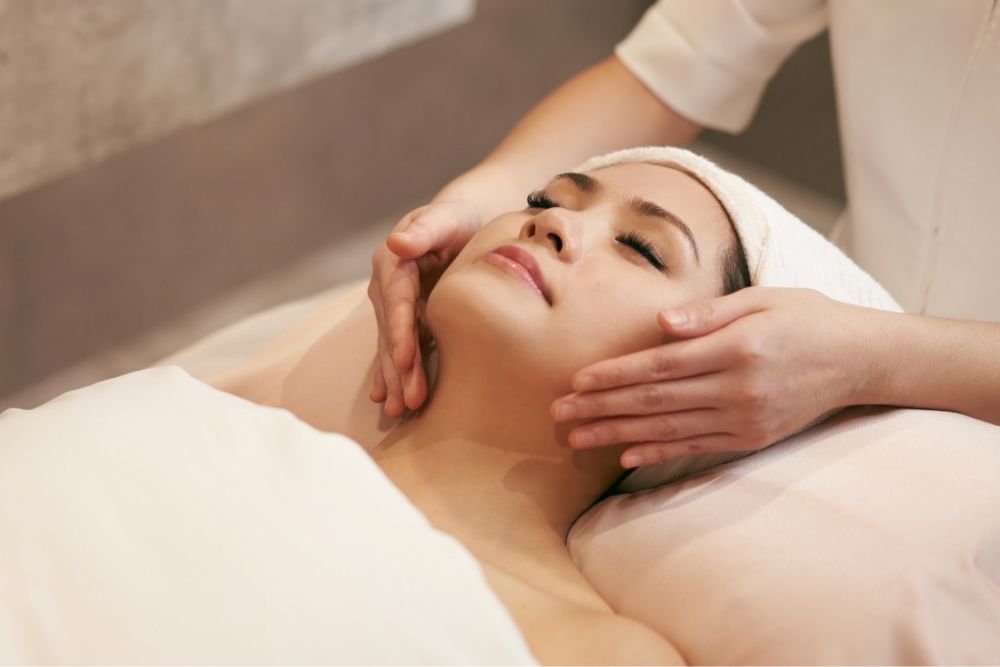 [11.11 Deals on Fleek!] $110 for 2 sessions of Estetica Customised Facial (U.P. $400) 
