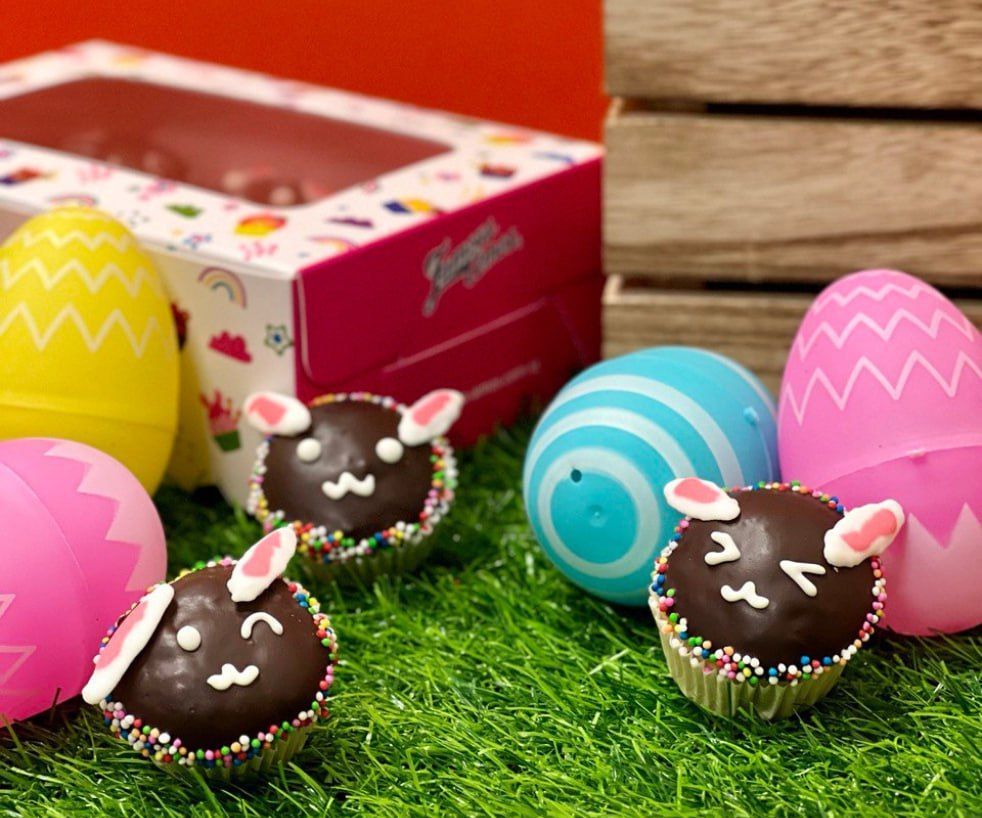 Limited Edition Famous Amos Easter Bunny Mini Muffins