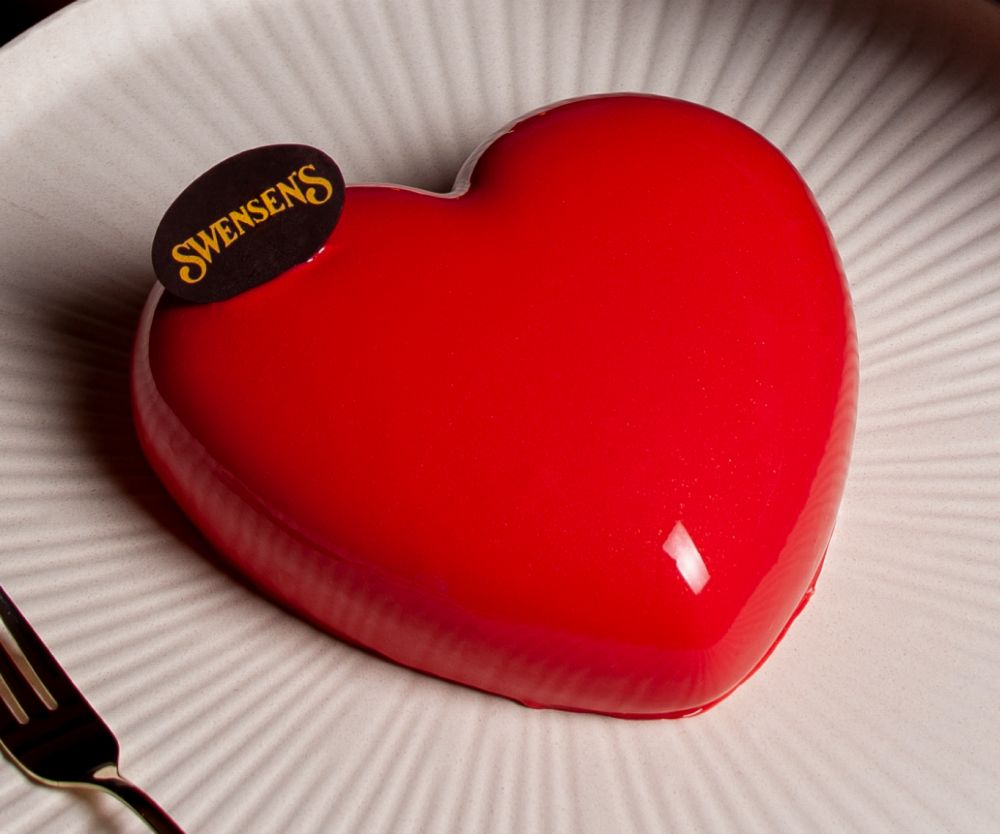 Swensen's Valentine's Day Passion Cake