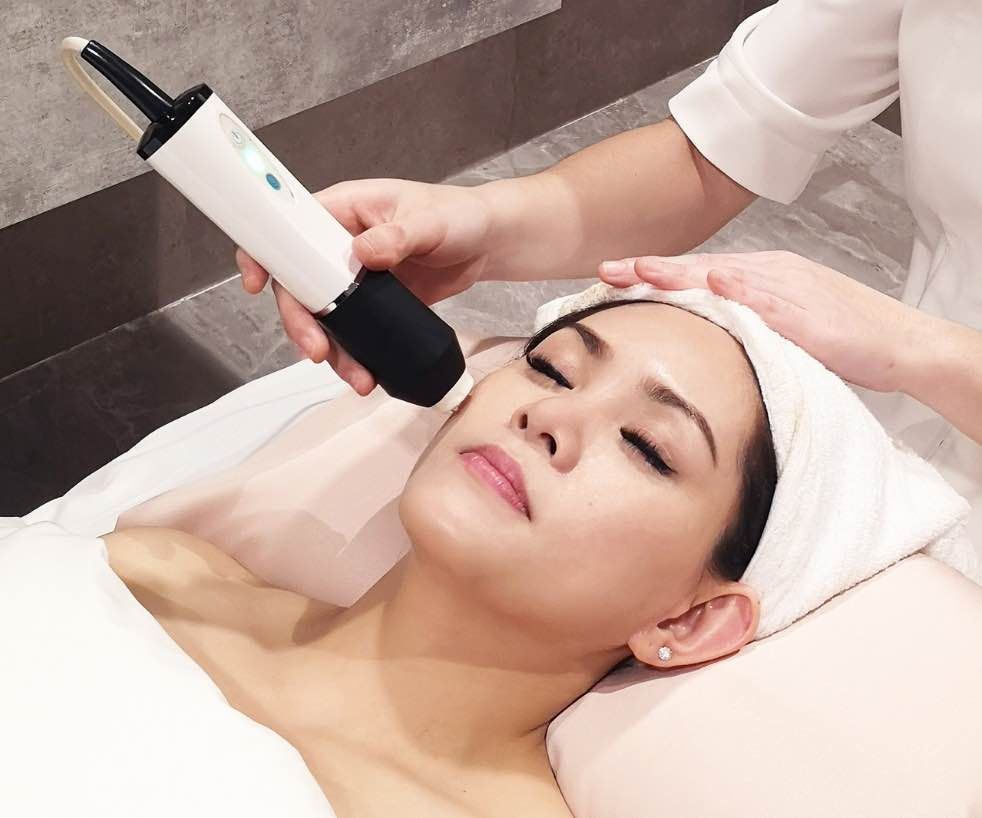 OxyGeneo 3-in-1 Face Therapy $128 (U.P. $300) + Complimentary Neck & Shoulder Massage at Estetica 