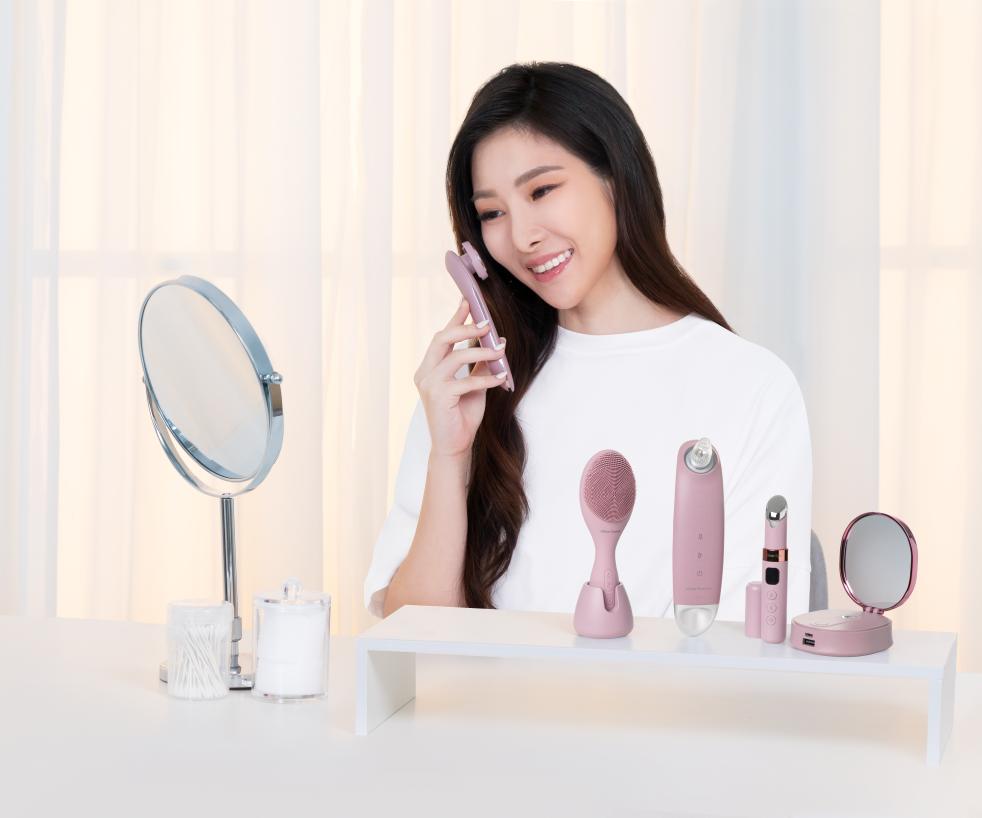 Pamper Yourself with OSIM uGlow Beauty Series Set of 5