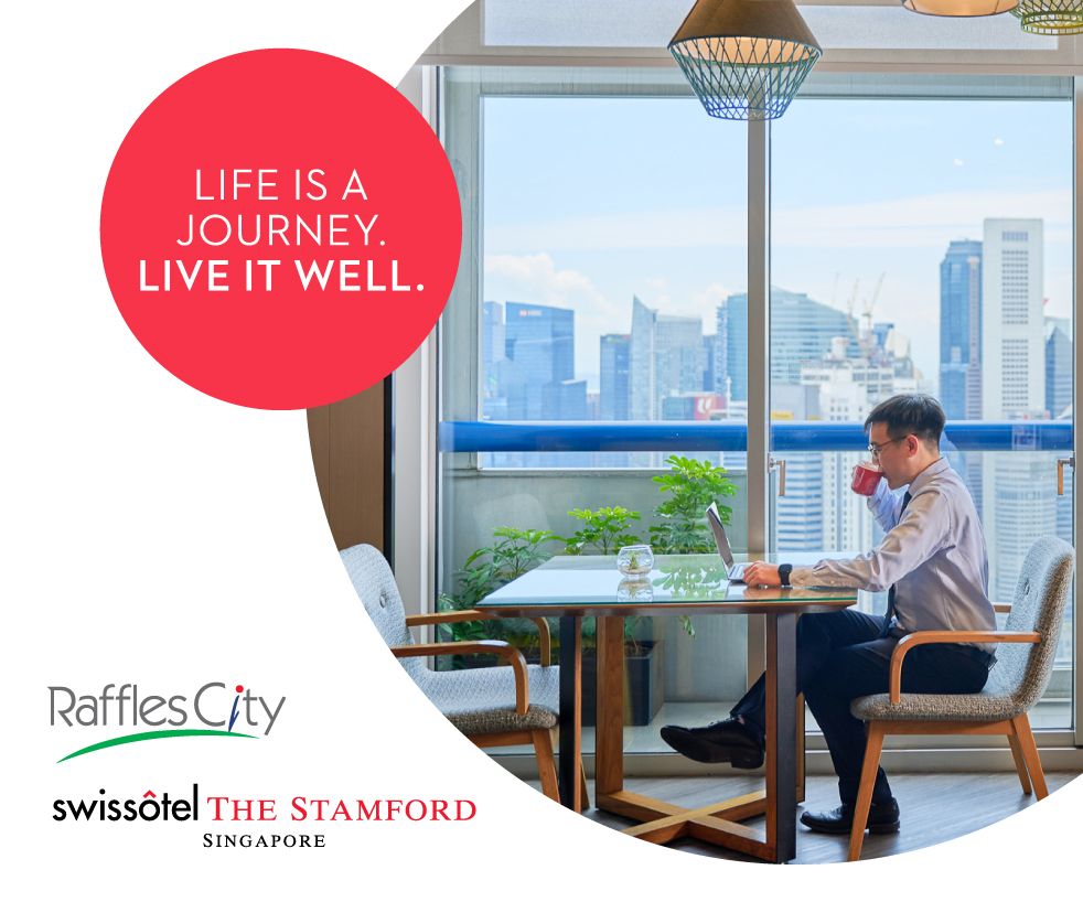 Raffles City Singapore & Swissôtel The Stamford welcome tourists & shoppers to L65