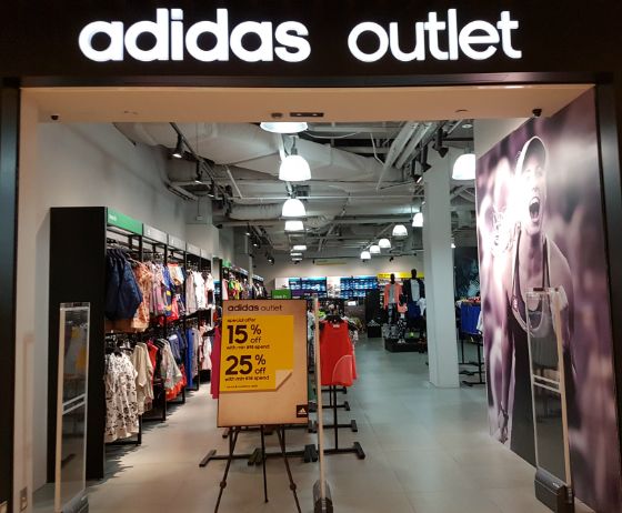 adidas outlet mall sale
