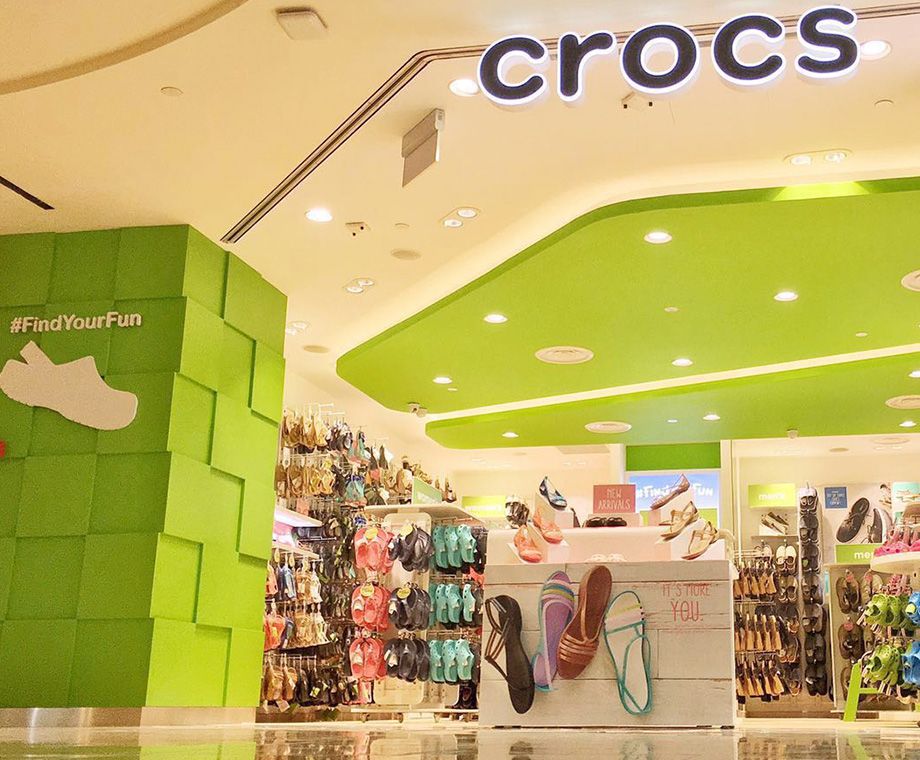 nearest crocs store near me