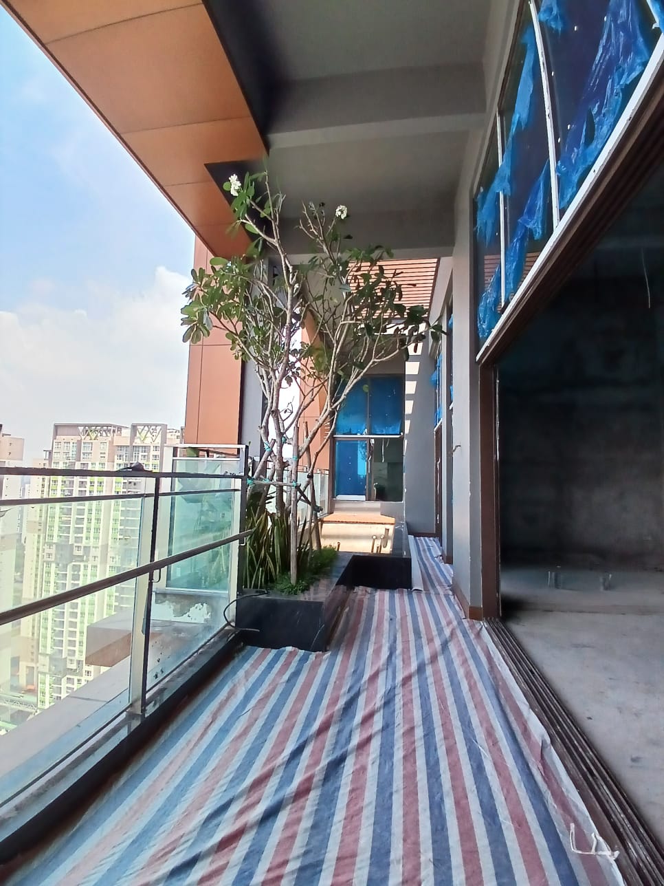 Paris Hilton's house burned down #house #usa #livmiami #penthouse # ... - Luxury Penthouse Landscaping