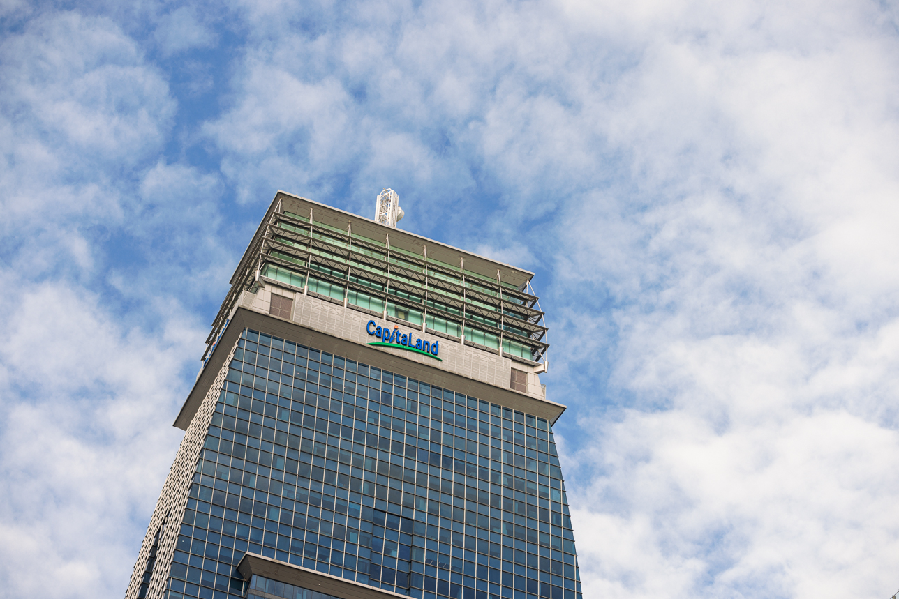 Architecture shot of Capital Tower. (Photo: RENDY ARYANTO/VVS.sg)